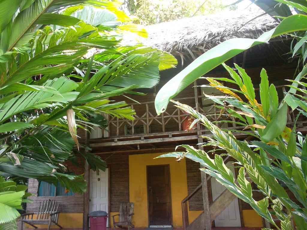 Hotel Salvador Gaviota Lívingston Exterior foto